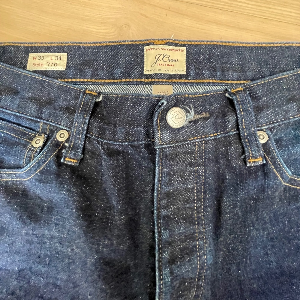 JCREW jeans W:33  L:34 for a tall and slender person. great condition. great fit
